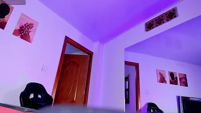 XXX chat uživo modela ThiagoSexy005