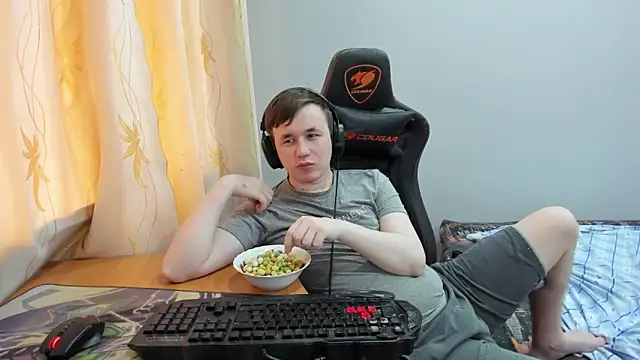 Вебкам-шоу iliaskrislove