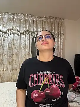 Tayler_Kim Live XXX-Chat