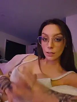 LilyOrion Show Webcam