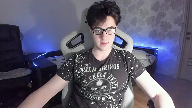 Knuckles17 Chat XXX live