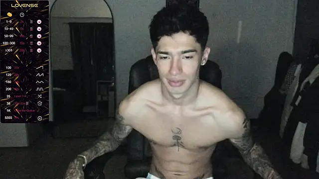 Damon__333 Webcam Show