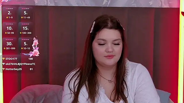 Chatroom XXX en direct de EmilyHyde