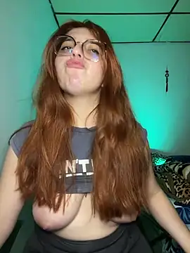 CoraVibes Live XXX Chat