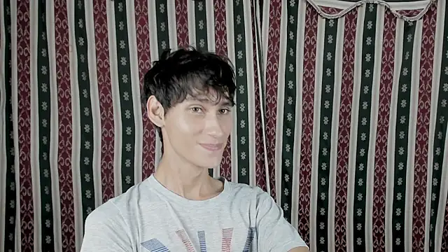 Skinny_Sebas webcam show
