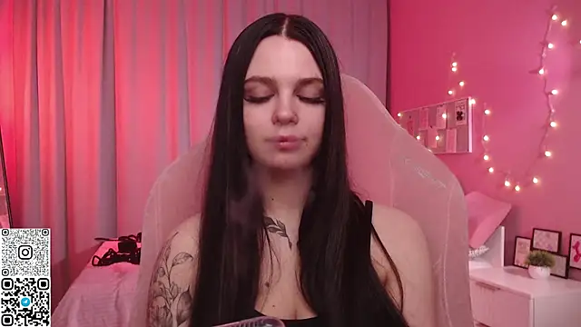 Michela_Fruet: онлайн-секс-чат