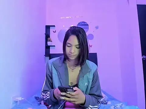 Chat +18 de sapphire_brown20 ao vivo