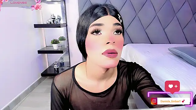 Chat +18 de Amira_Ember ao vivo