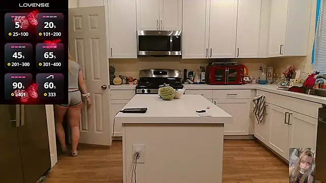 دردشة Blondiewithanass الجنسية المباشرة