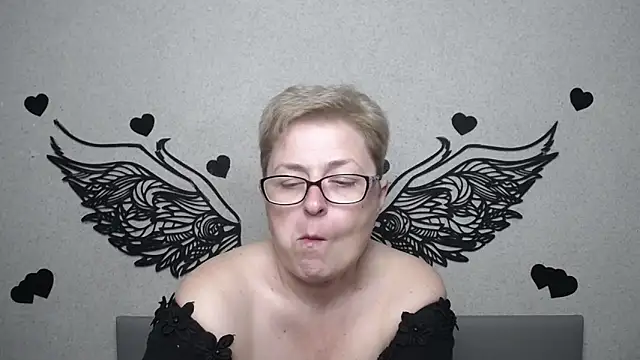 Živý XXX chat EmiliaGree