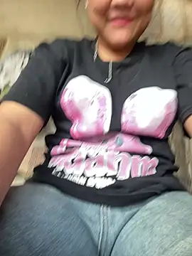 m-mbae live XXX chat