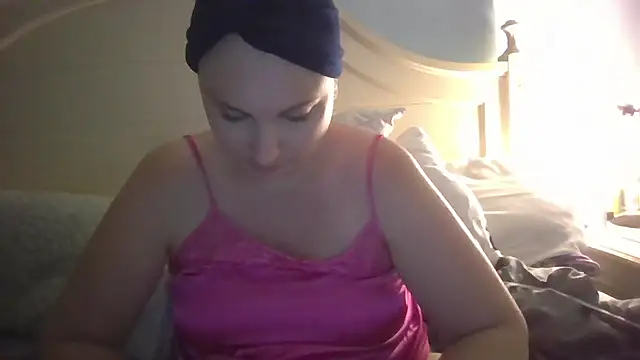 Emily33333 即時 XXX 聊天