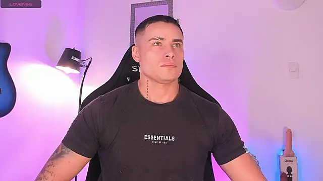 connorsmiith: απευθείας συνομιλία ΧΧΧ