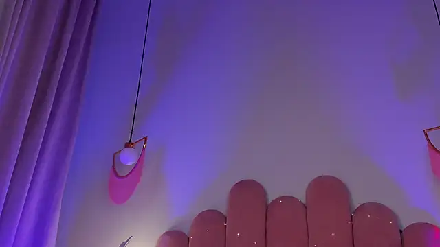 ElsaYoungのライブXXXチャット