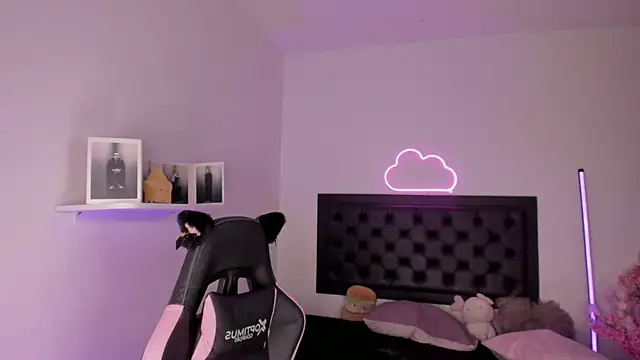 sarastorme Chat XXX live