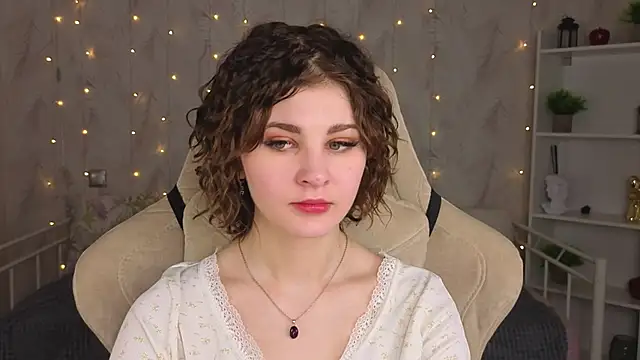 Kira__Fluffy Live XXX Chat