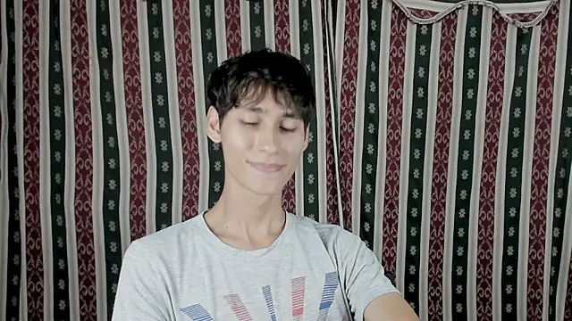 Skinny_Sebas Webcamshow