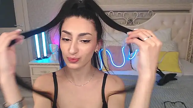 Lina_Robbins' Live XXX Chat