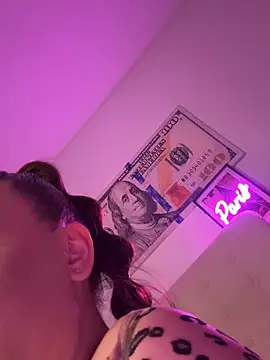 KemberlyEll's Live XXX Chat