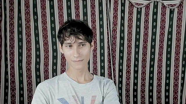 Skinny_Sebas Webcamshow