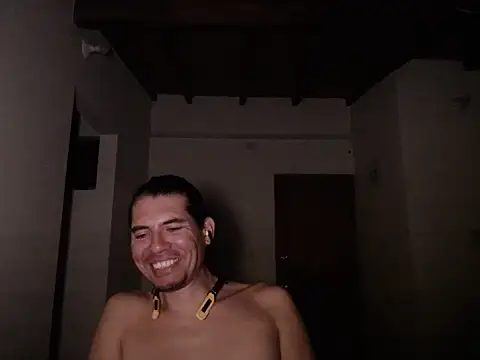 Manguerozotv Adlı Modelin Canlı XXX Sohbeti