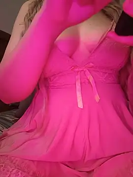 Quenn_Chiraz_Squirt élő XXX-chatje