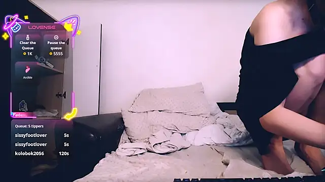 Littlepinkcat's Webcam Show