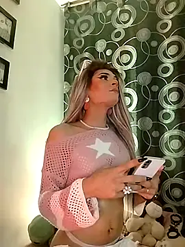 הופעת וובקאם של Alaysha_Taylor