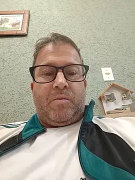 tavio1 Show Webcam