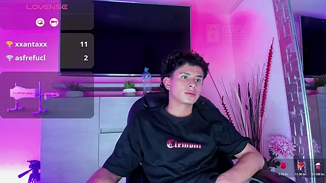 Jhonny-Blake's Live XXX Chat