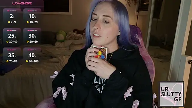 ursluttygf webkamerás műsora