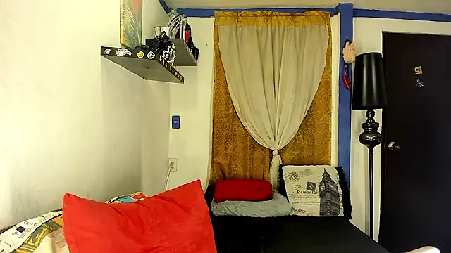 SARAMISHA 라이브 XXX 채팅