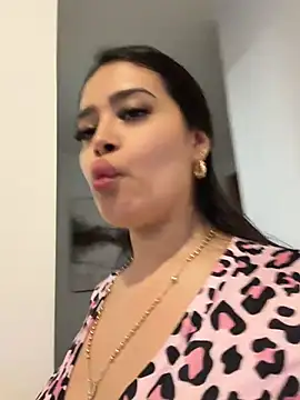 Sara_fun webkamerás műsora