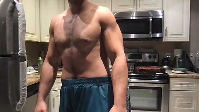 BigGuyMuscle élő XXX-chatje
