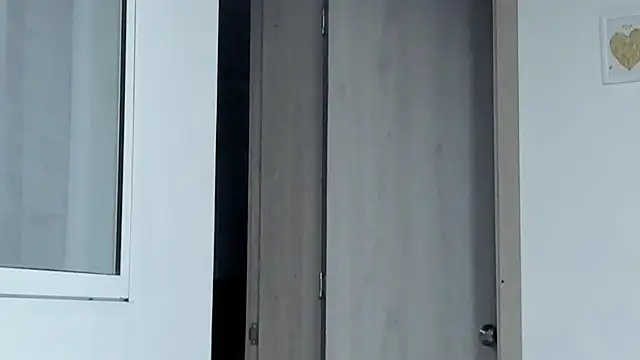 Онлайн чат XXX Laurenn_Sweet
