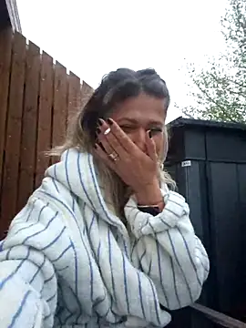 CelynaRoss Show Webcam