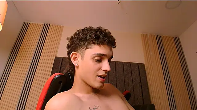 Chat +18 de nathan_shimmer ao vivo