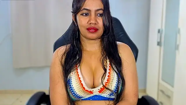 FannyXhot élő XXX-chatje
