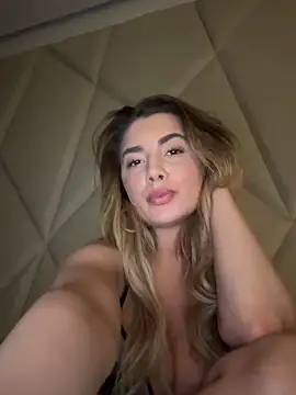 Show modela EclipseLunaireSouveraine na web-kameri