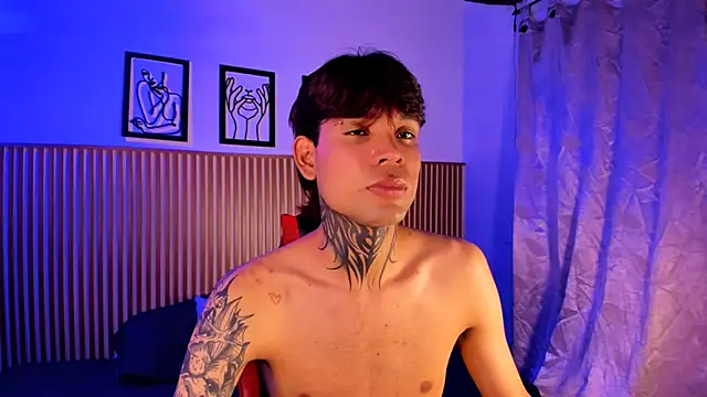 Darkxxx77 webkamerás műsora