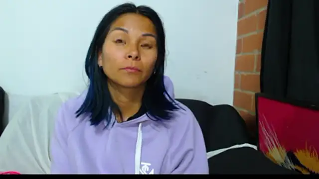Chatroom XXX en direct de Sofynix