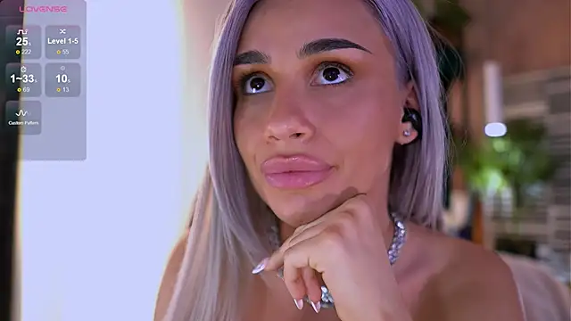 Serene_Sophiex's Live XXX Chat