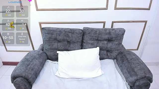 ximena22love webcam show
