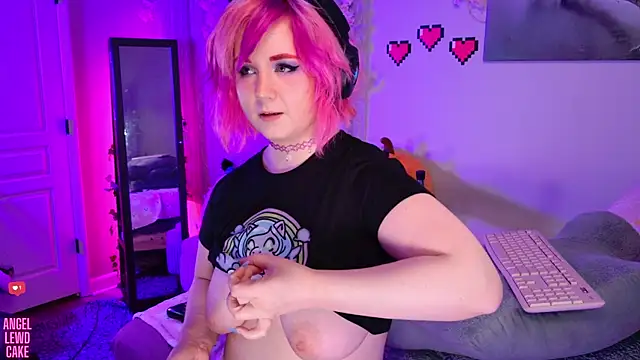 Chat XXX Live Angel-Lewd-Cake
