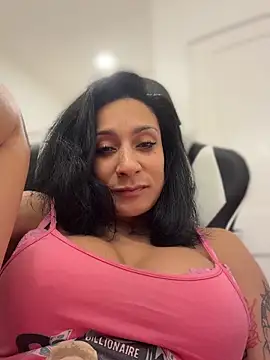 FerrariFrench Adlı Modelin Canlı XXX Sohbeti