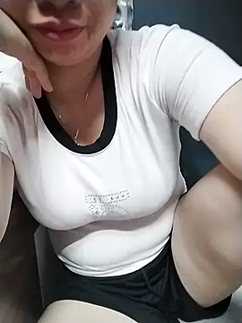 Girl_lovebaby 在線直播表演
