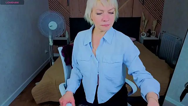 Онлайн чат XXX Ann_Annise