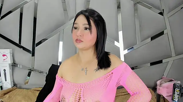 Catherinee69_x – Naživo XXX chat