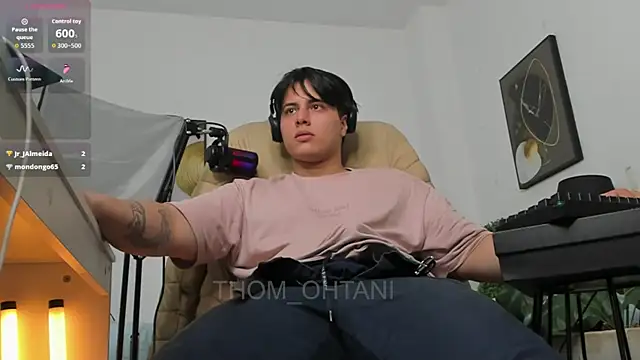 Thom_Ohtani Adlı Modelin Canlı XXX Sohbeti