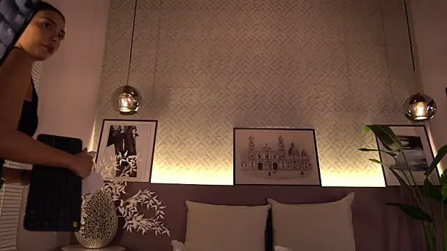 ElleDiane élő XXX-chatje
